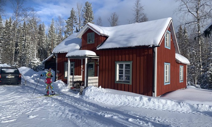 Ratan Cottage | Mysig Stuga i Vacker Omgivning med Närhet Till Klövsjö, Storhogna, Vemdalsskalet