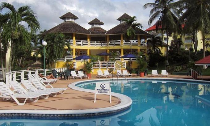 Ocho Rios Apartment | Mystic Ridge Apt 26F