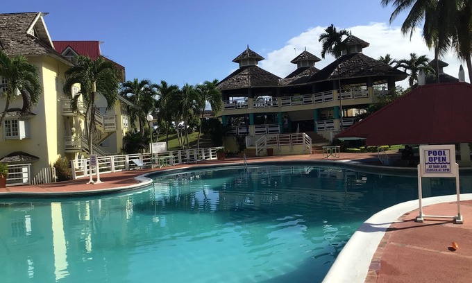Ocho Rios Hotel | Mystic Ridge Paradise