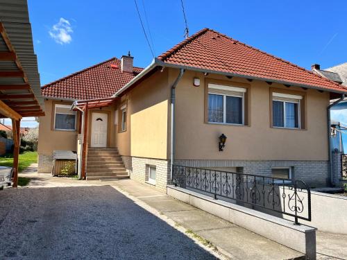 Nyul Apartment | Négy Évszak Vendégház Nyúl