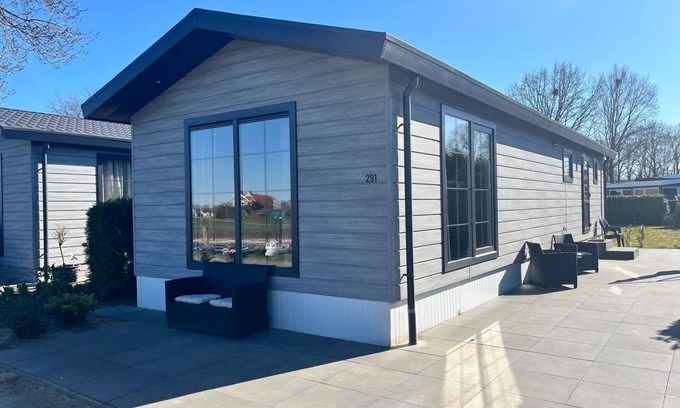 Lathum House | n/a