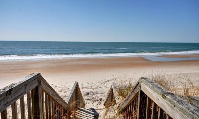 Village of Stump Sound House | N. Permuda Wynd 130 / Community Pool, Elevator, Game Room, Wifi!!