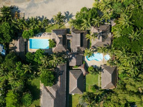 Hinoba-an Resort | Nabulao Beach Resort