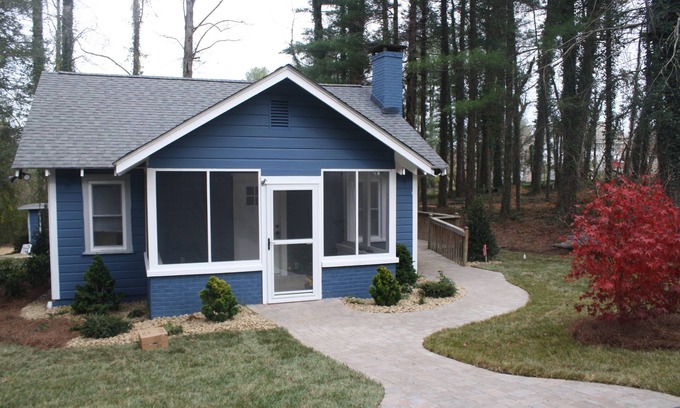 Mountain Home Cottage | Nadia's Nest: A Newly renovated Cottage Close to Highway 26