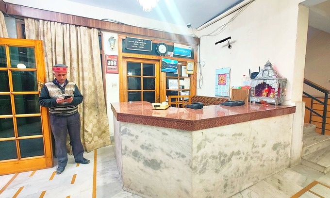 Mallital Hotel | Nainital Hotel R C Near mall Road