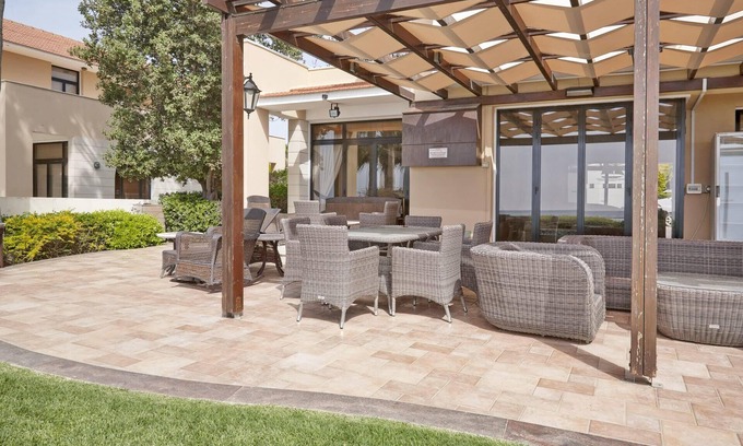 Pyla Villa | Nala villa, 4 bedroom beachfront villa with a jacuzzi