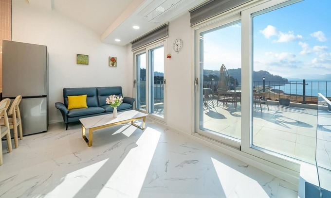 Namhae House | Namhae Geunaluinamhae Pension