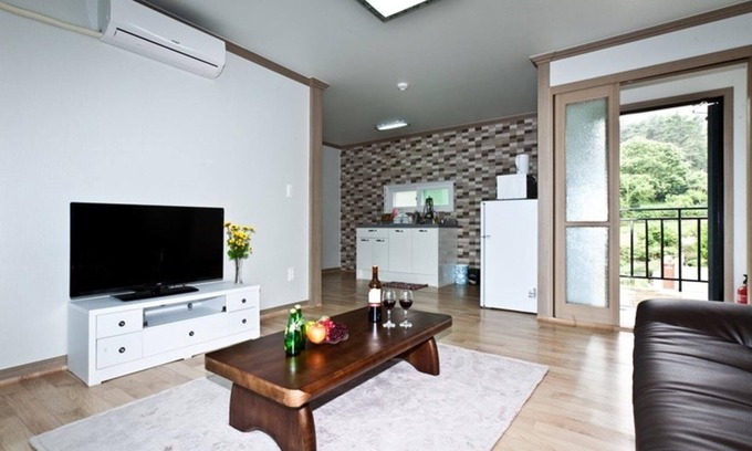Namhae House | Namhae Seomnara Hayanjip Pension