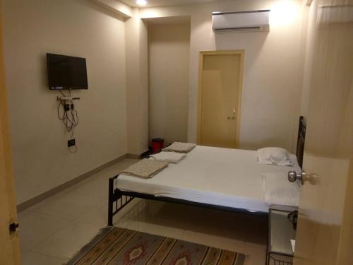 Mathura House | Nands Nest