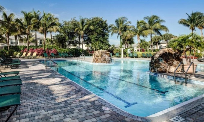 Naples Villa | Naples, FL. Lely Resort Gorgeous 2 bed, plus den sleeps 6. Free Golf till 10/15