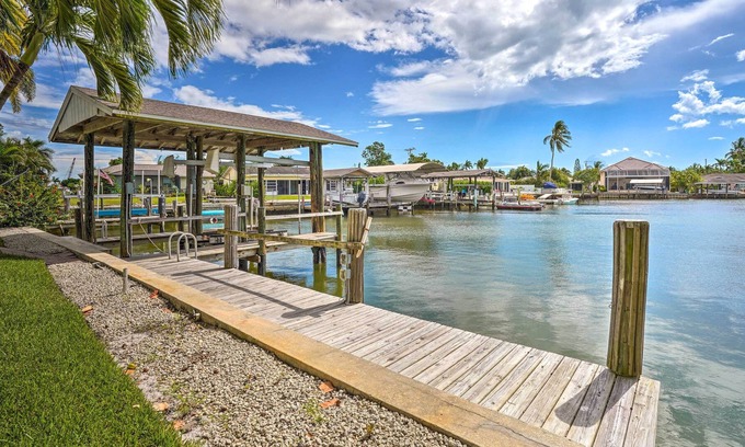 Isles of Capri House | Naples Isle of Capri Home w/ Canalfront Space