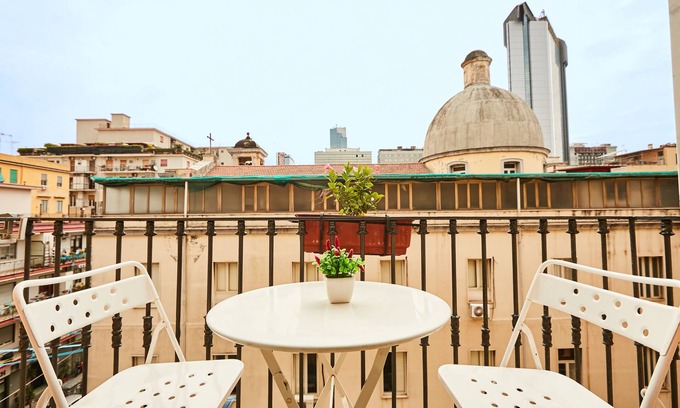 Vasto Apartment | Napoli Fuori - One Bedroom Apartment, Sleeps 4