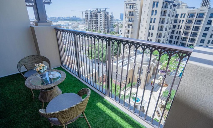 Umm Suqeim 3 Apartment | Nasma Luxury Stays - Fancy Apartment With Balcony Close To MJL's Souk