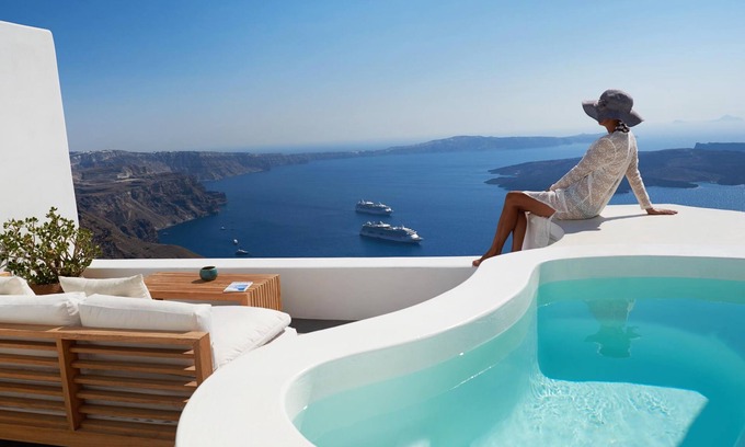 Imerovigli Villa | Native Eco Residence