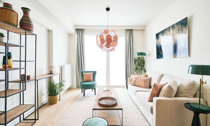 Plasky Apartment | NATO&EU 1BR Apt - Free Luggage Room