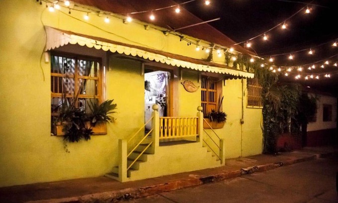 Flores Hostel | Natural Spa Mini-Hostel