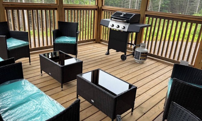 Dwight House | Nature 3BR Cottage near Huntsville & Algonquin