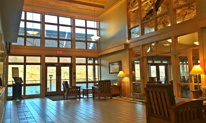 Howard Hotel | Nature Inn At Bald Eagle