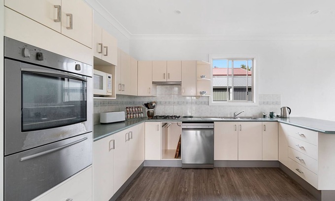 Erowal Bay House | Naval Cottage by Experience Jervis Bay