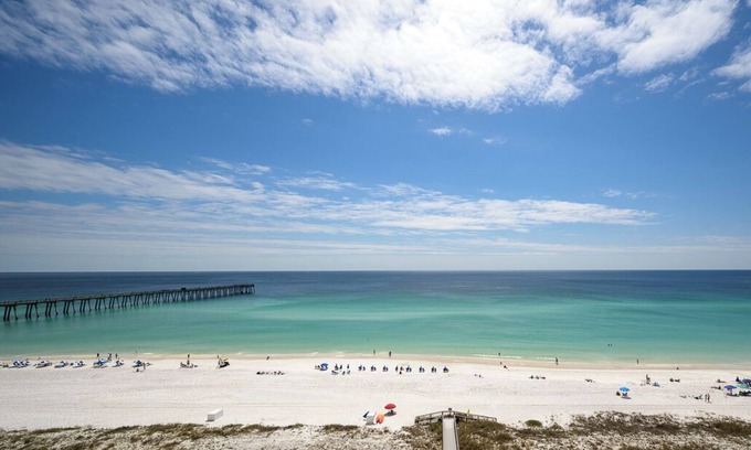 Navarre Beach Condo | Navarre Beach Regency 304 - Eat. Beach. Sleep. Repeat.