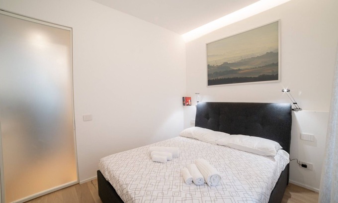 Navigli Apartment | Navigli-Centro-Università, Amazing New Apartment