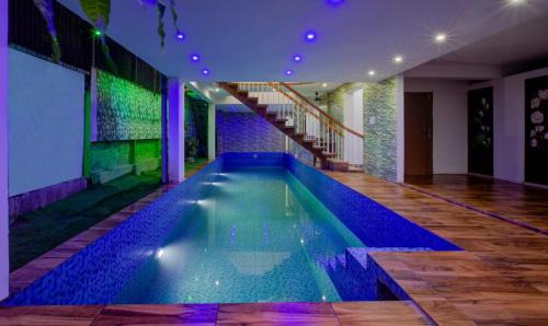 Kaloor Hotel | NAWAL MAHAL