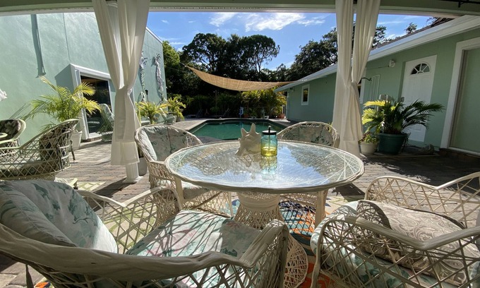 Seminole RV Rental | Near Beaches, RV Campsite, Pool Adult