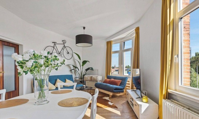 Berchem Apartment | Near Central, 5mins to Station + FREE BIKES