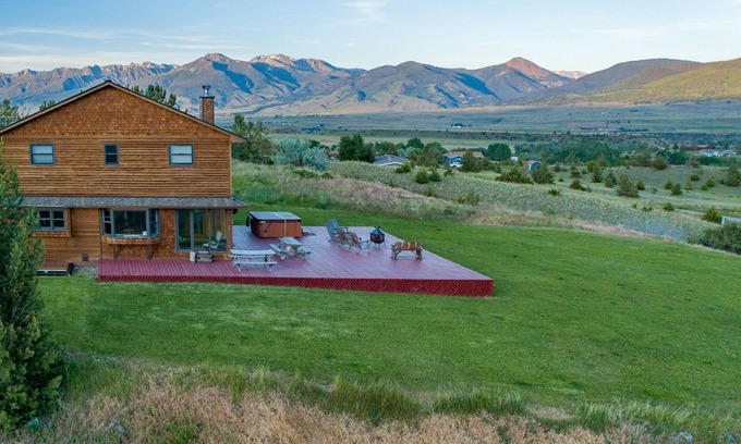 Emigrant House | Near Chico Hot Springs, Hot Tub, 2 Fireplaces, IR Sauna, EV Charger, Foosball