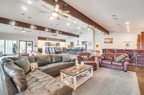 Tia Juana House | Near Disney Tmorrows Grand Getaway with Dock!