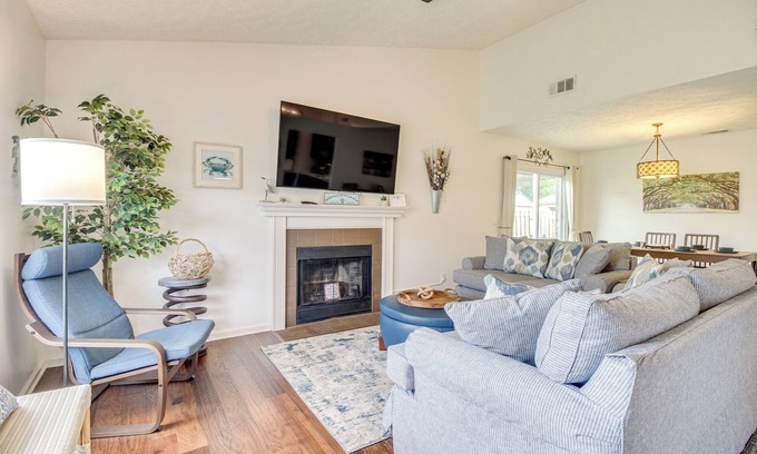 Whitemarsh Island House | Near Dtwn & Beach: Savannah Home w/Game Room!