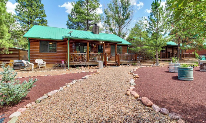 Heber Cabin | Near Hiking Trails: Heber-Overgaard Haven w/Deck!