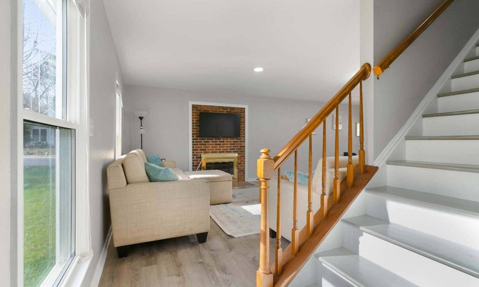 Southwest Raleigh House | Near NC State Campus & Downtown - The Maple Marvel