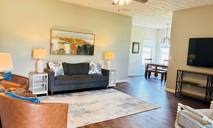 Elberta House | Near OWA, Foley Sports Tourism Complex, Tanger Outlets, Beaches & Pirate's Cove