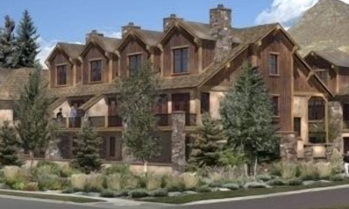 Ketchum Condo | Near River Run, heated parking, walk to Ketchum. Living space on one level.