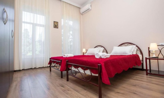 mtatsminda Apartment | Near the opera