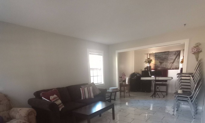 Twelve Oaks House | Nelly house