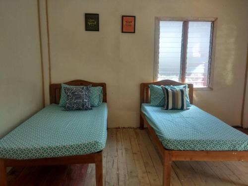 Port Barton House | Nelmann's Nipa Huts