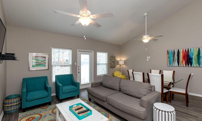 Corpus Christi Villa | Nemo Cay Resort D146K Poolside