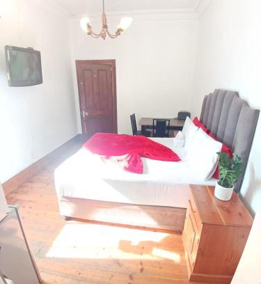 Eikenbosch Apartment | Neo & Ruks Guest House Boston Belleville 9