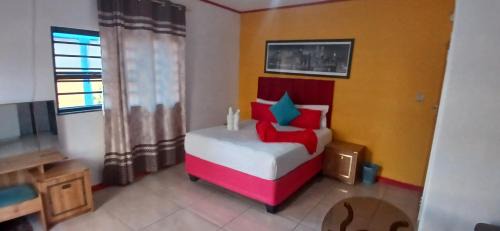 Goodwood Bed & Breakfast | Neo & Ruks Rooms Parow 5