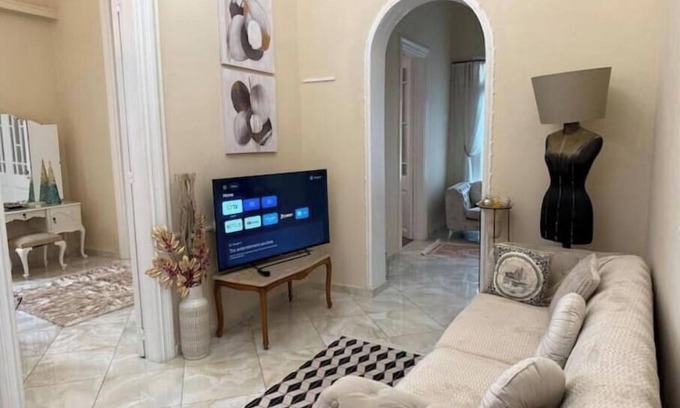 Kinosargous Apartment | Neoclassical Royal Palace next to Acropolis