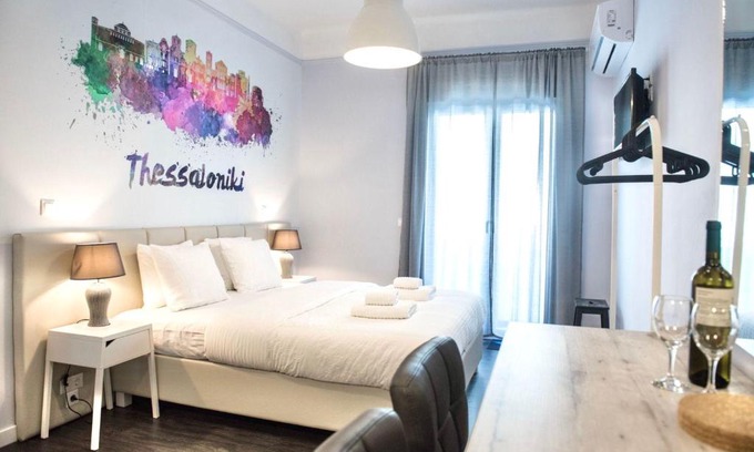 Thessaloniki City Centre Apartment | #Nephele & Morpheus Studios by halu!
