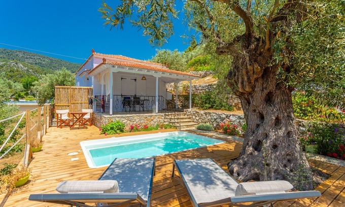 Votsi Villa | Neptune: Private Pool, Walk to Beach, A/C, WiFi
