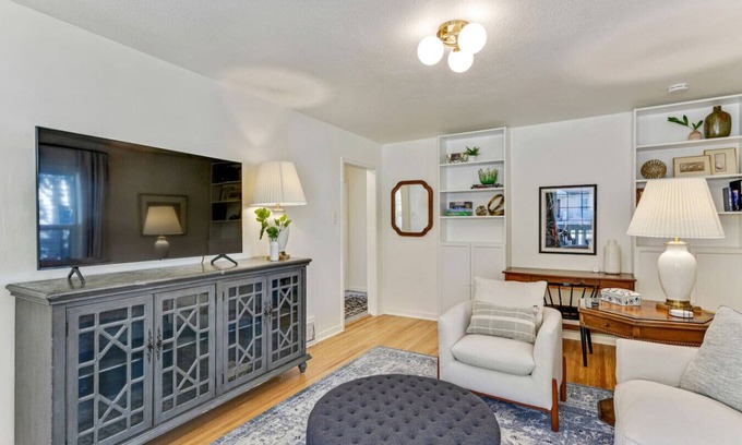 Joaquin Apartment | Nest & Nook 2 Units, 2 Mins from BYU