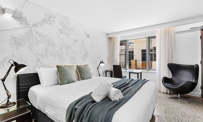 Perth Hotel | Nest on Newcastle – S3