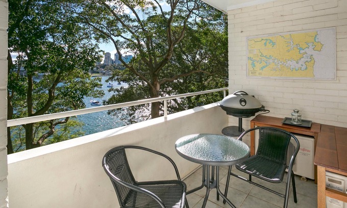 Kurraba Point Apartment | Neutral Bay- KURR6 - Kurraba Road - 1BR with Balcony Parking Near Kurraba Point Ferry and Harbour Views