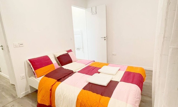 Bagneux Apartment | NEW : - 20%, 8/6/4 passengers, Free Parking