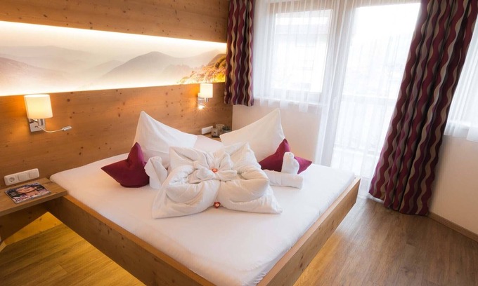 Mayrhofen Apartment | NEW: 2SZ apartment in the center with balcony and garden, right on the ski lift