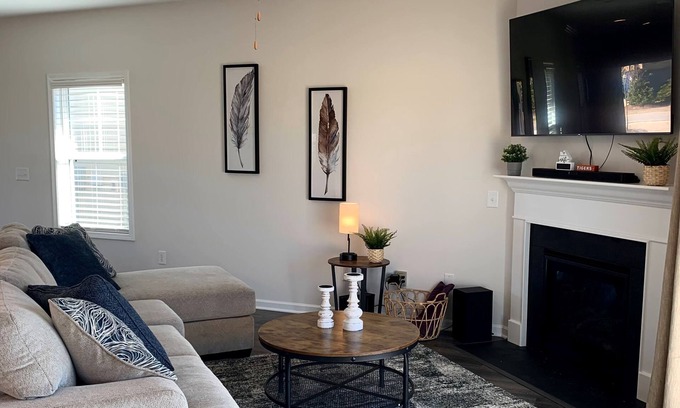 Pendleton House | New 3 Bdr Home - Clemson/Pendleton - Close to Everything